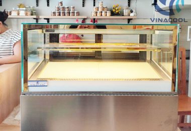 Tủ bánh kem để bàn Vinacool kính vuông
